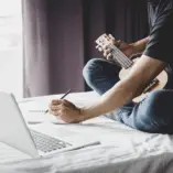 Songs schreiben lernen: Kreativität entfalten und Blockaden lösen
